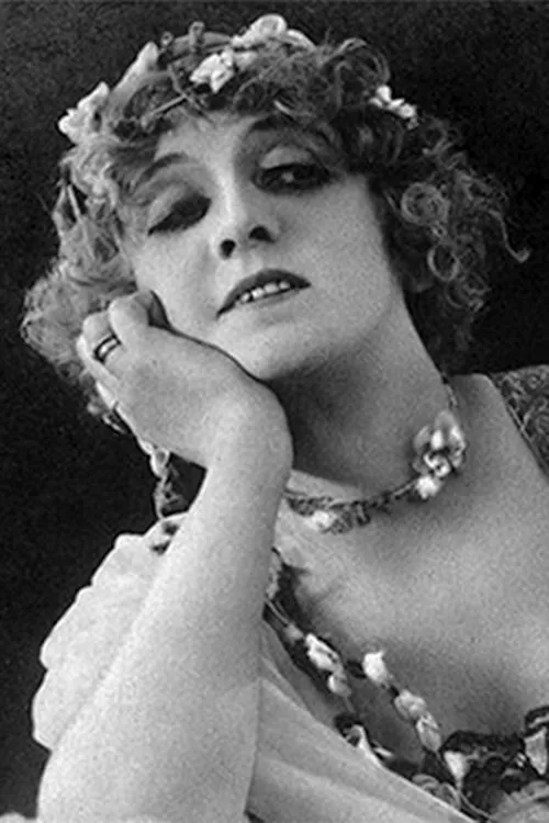 Praskovya Maksimova ha trabajado con Emma Bauer en 1 ocasiones