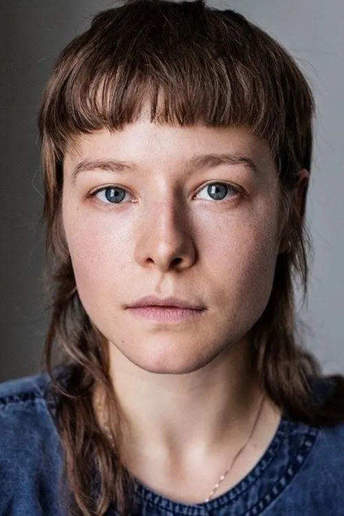 Emma D'Arcy — personaje: Princess Rhaenyra Targaryen