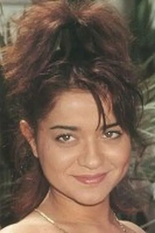 Emma Rush interpretando a