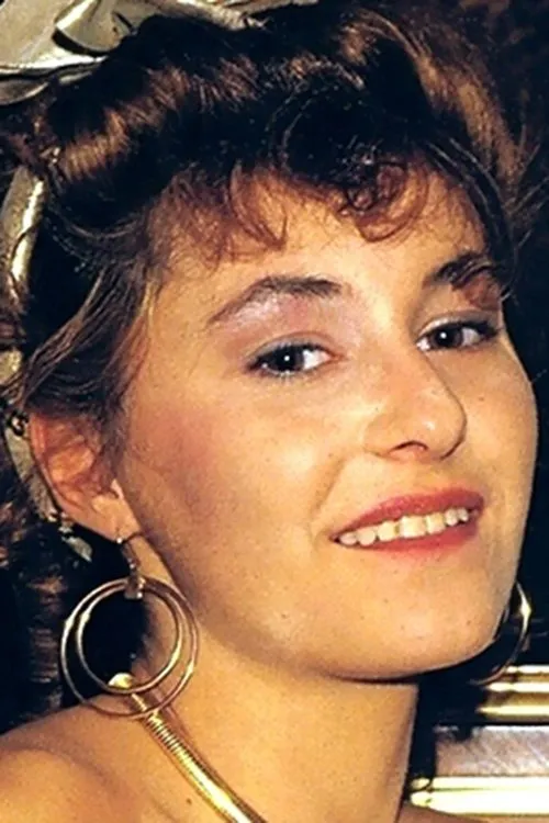 Emmanuelle Kane interpretando a