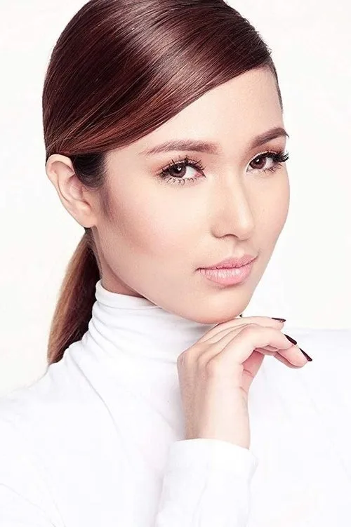 Emmanuelle Vera interpretando a Isa