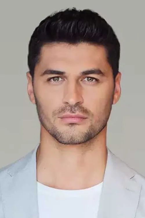 Kubilay Aka ha trabajado con Emre Dinler en 1 ocasiones