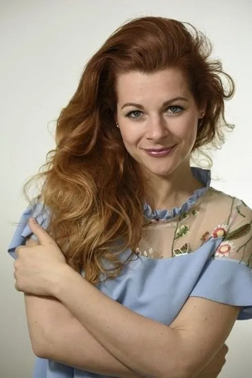 Edit Ábrahám ha trabajado con Enikő Dobó en 1 ocasiones