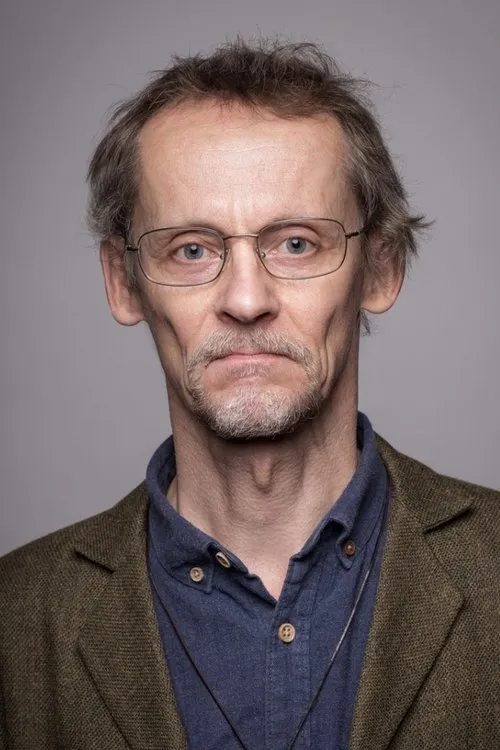 Roberts Ozols ha trabajado con Enn Lillemets en 1 ocasiones