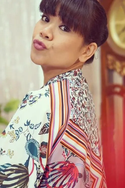 Eno TB interpretando a 