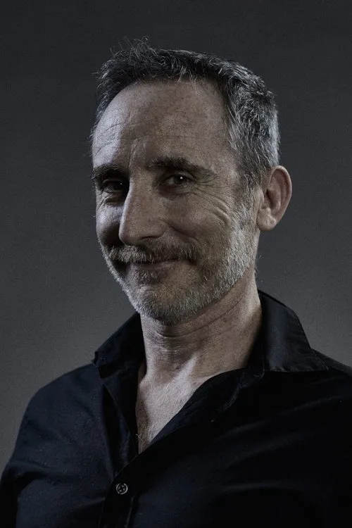 Arnau Casanovas ha trabajado con Enric Ases en 2 ocasiones