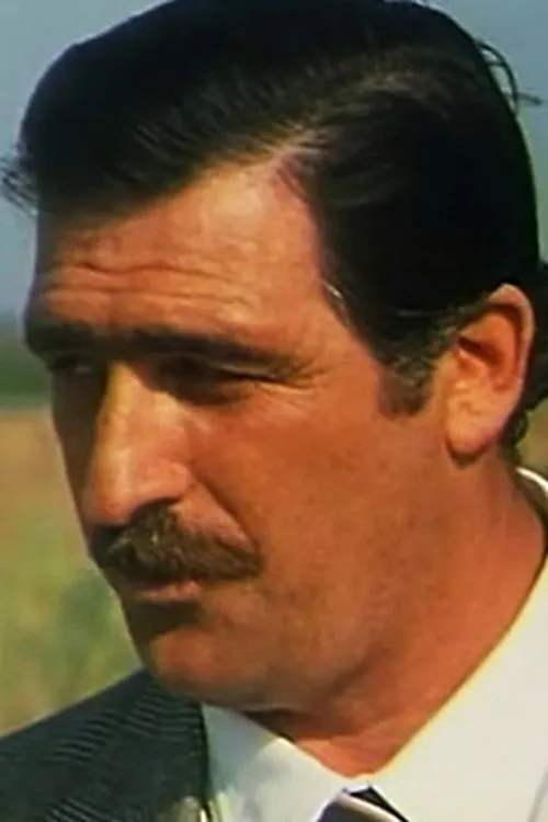 Enrico Maisto interpretando a Don Licata