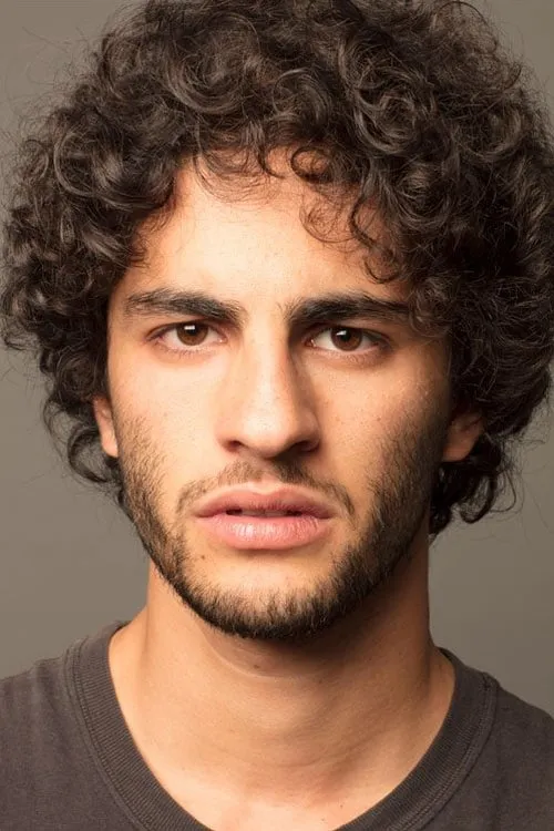 Enrique Arrizon interpretando a Mateo