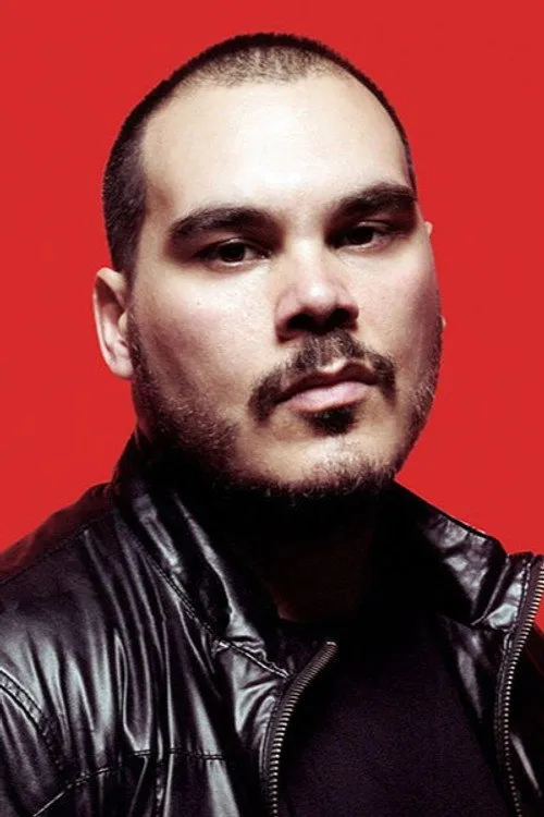 Niccolò Celaia ha trabajado con Ensi en 1 ocasiones