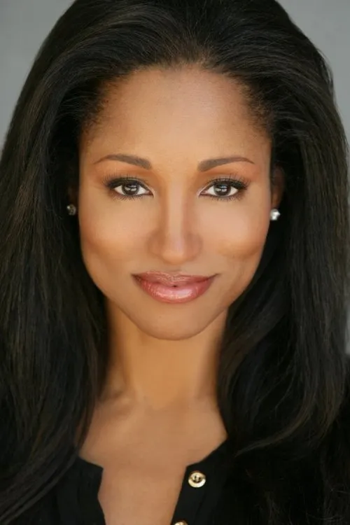 Enya Flack interpretando a Cassie