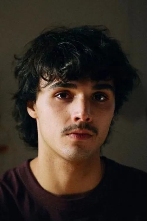 Foto de perfil del actor Enzo Oliver en el reparto