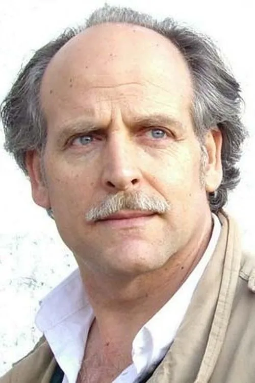 Enzo Saturni en su biografía y filmografía