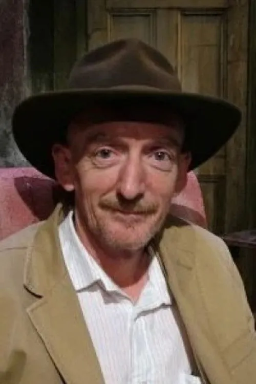 Eoghan Ó Riada interpretando a Eoghan