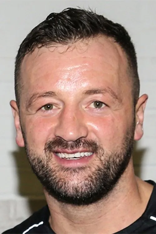 Boris Crighton ha trabajado con Erdogan Kadrija en 1 ocasiones