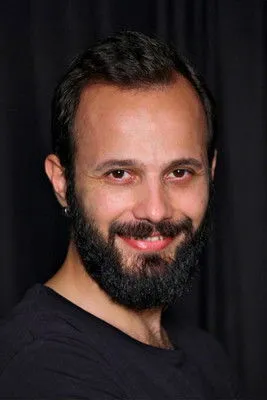 Eren Özyalçın — personaje: Komiser Emir Efegil