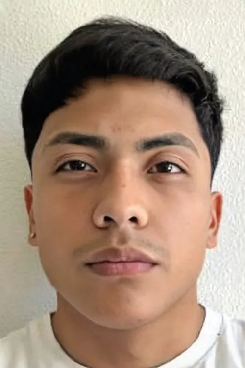 Eric David Argueta Lozada interpretando a Self