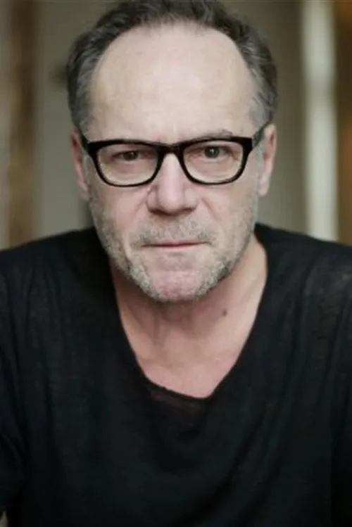 Eric Franquelin interpretando a Olivier