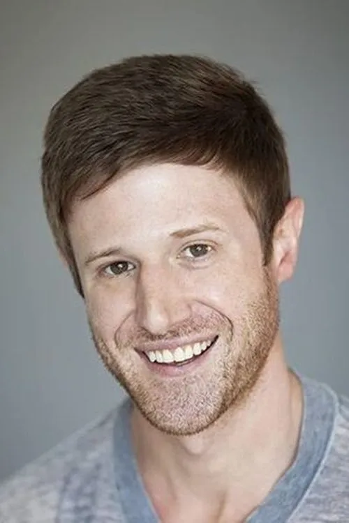 Eric Jungmann interpretando a Ryder