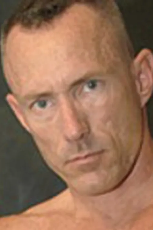 Eric Scott interpretando a 