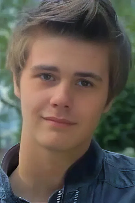 Erick Brons interpretando a Ruben