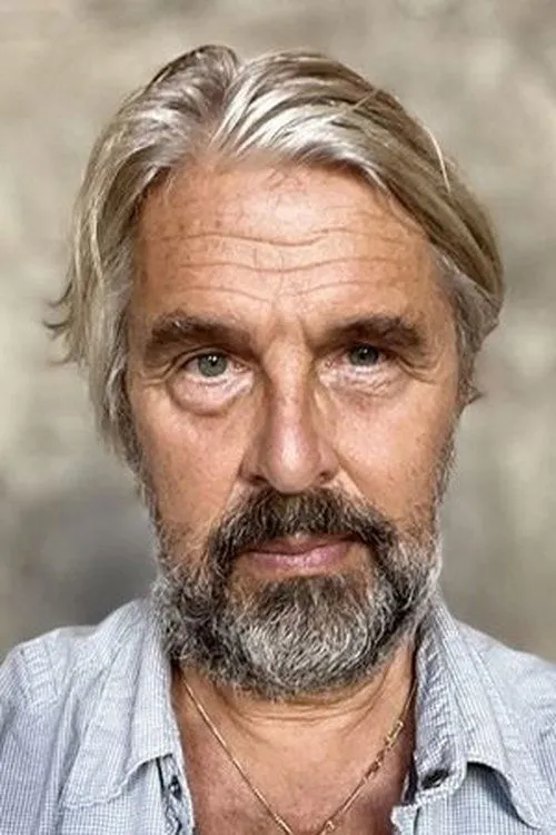 Johan Ehn ha trabajado con Erik Dahlin en 1 ocasiones