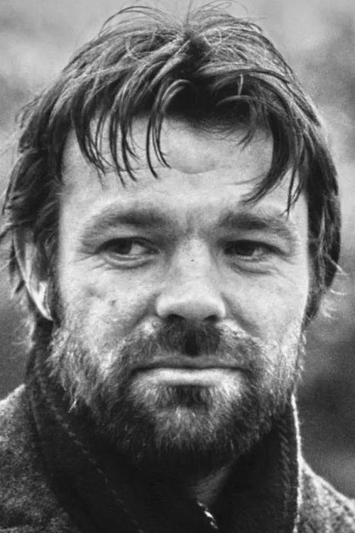 Ib Tardini ha trabajado con Erik Louring en 1 ocasiones