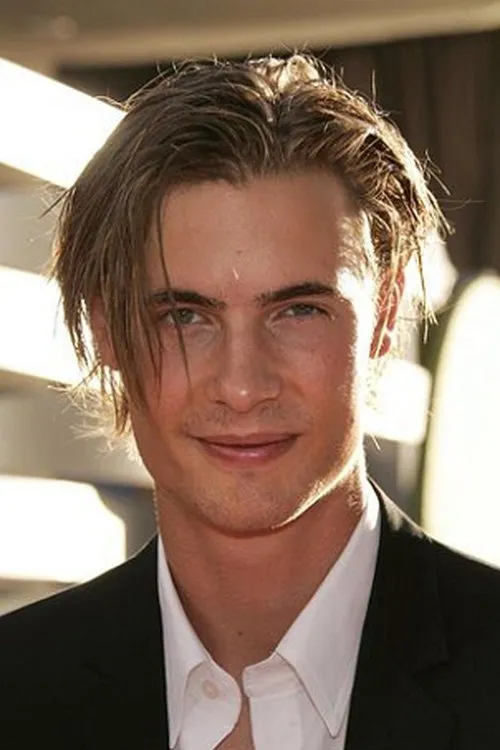 Erik von Detten interpretando a Karl Scott