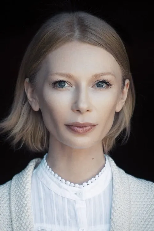 Erika Stasiuleviciute interpretando a The Master (Flashbacks)