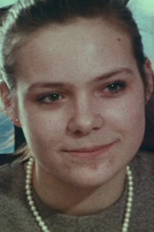 Erika Wickman interpretando a Sister