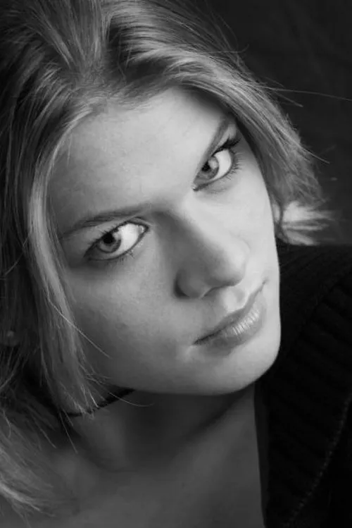 Erin Howell interpretando a Mindy (as Erin E. Howell)