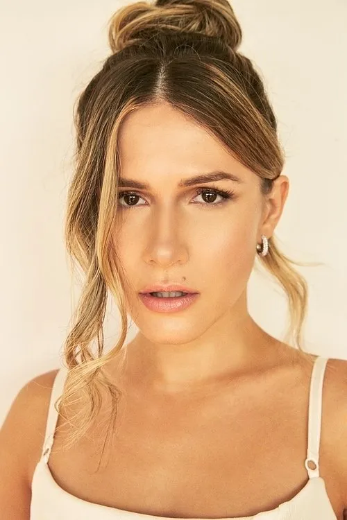 Courtney Mun ha trabajado con Erin Sanders en 1 ocasiones