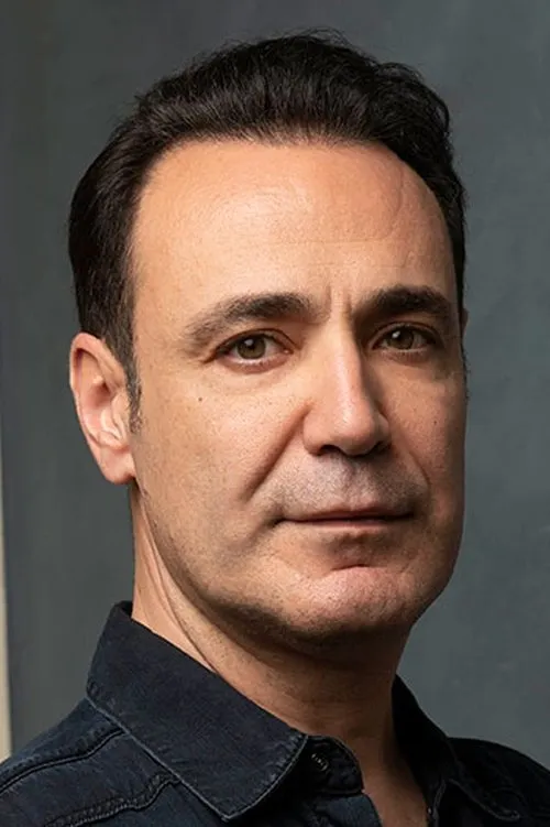 Erkan Sever interpretando a Abdullah