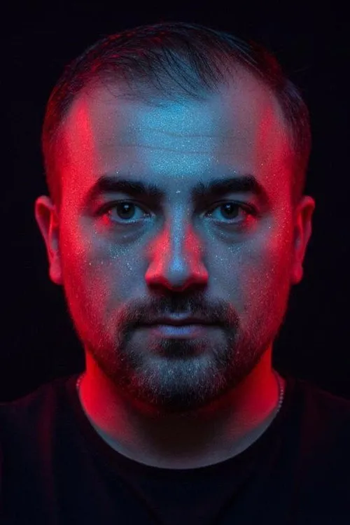 Tolga Bengü ha trabajado con Erkan Yüce en 1 ocasiones
