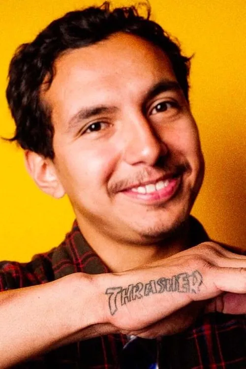 Ernie Torres interpretando a