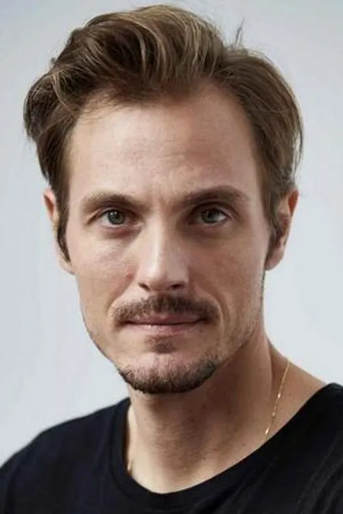 Eros Galbiati interpretando a Giovanni Carnera