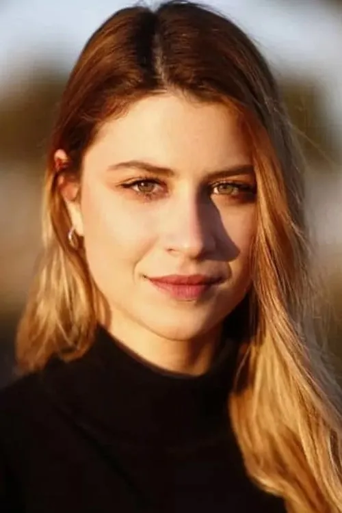 Errieta Manouri en su biografía y filmografía