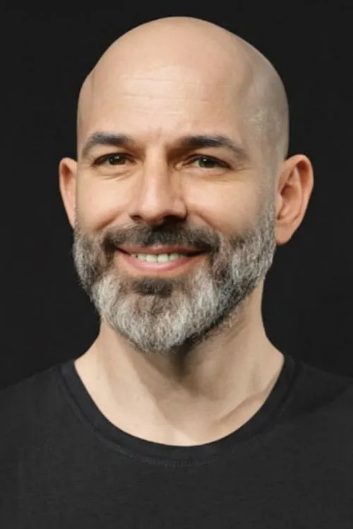 Erşan Utku Ölmez interpretando a