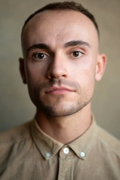 Bethany Williams-Potter ha trabajado con Erwan Sion en 1 ocasiones