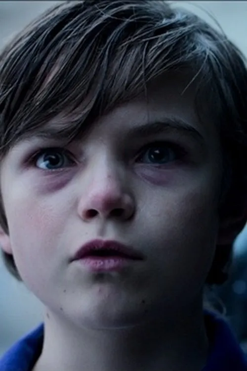 Eryk Pratsko interpretando a 