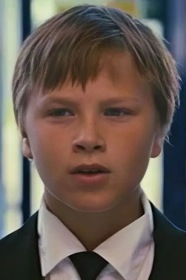 Esa Nikkilä interpretando a Oliver Santala, ”Oltsu”, alias ”Reiska”