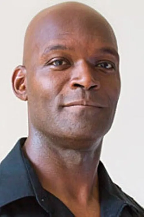 Jeff Skowron ha trabajado con Esau Pritchett en 2 ocasiones