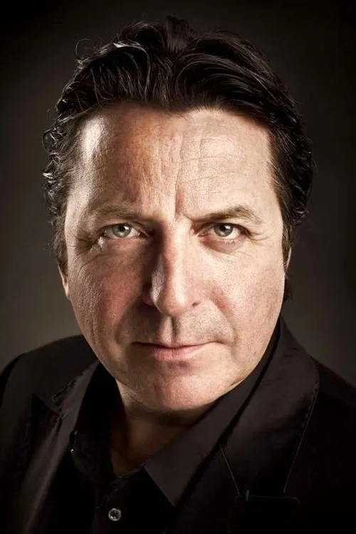 Espen Beranek Holm interpretando a Iris