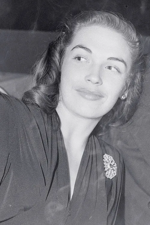 Foto de perfil del actor Esperanza Baur en el reparto
