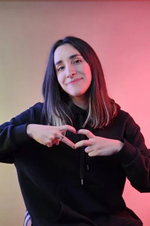 Estefannie — personaje: Self