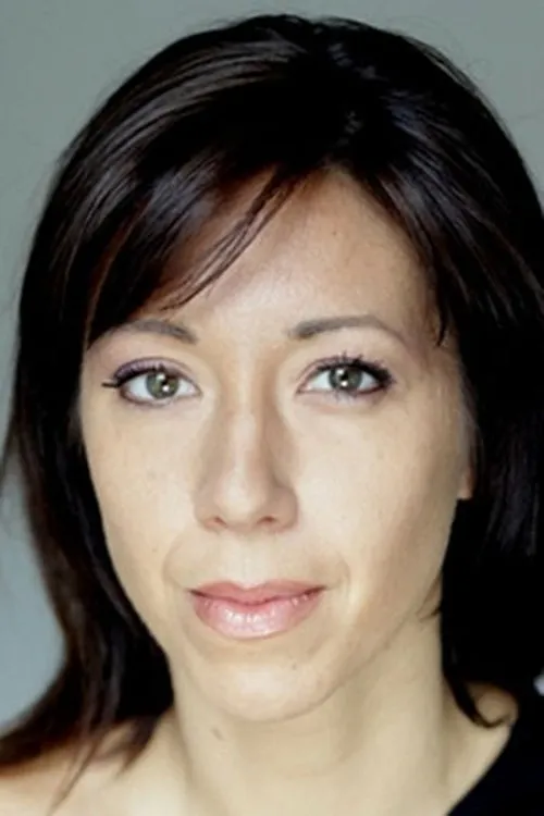 Estelle Simon — personaje: Nadine