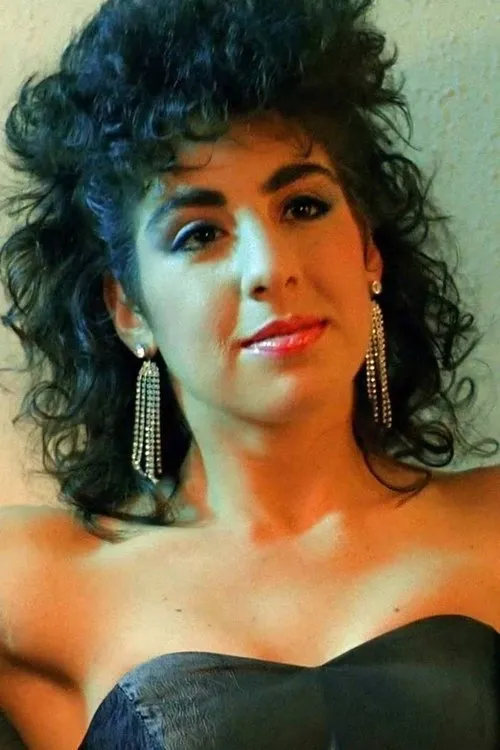 Esther Elise interpretando a Lisa (as Esther Alise)