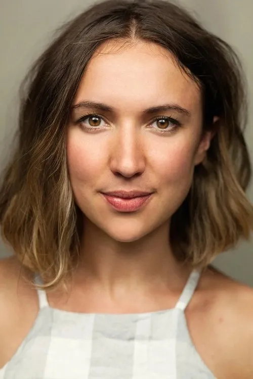 Esther Smith — personaje: Nikki