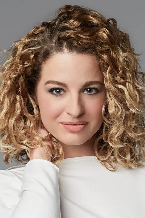 Eszter Tóth interpretando a Kata