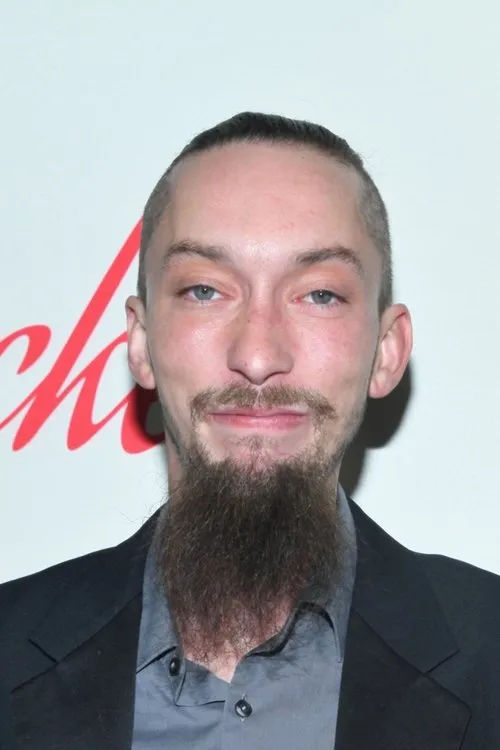 Suzanna Son ha trabajado con Ethan Darbone en 1 ocasiones