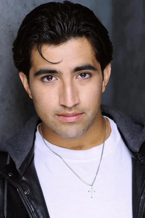 Logan Weisberg ha trabajado con Ethan Kalafatich en 1 ocasiones